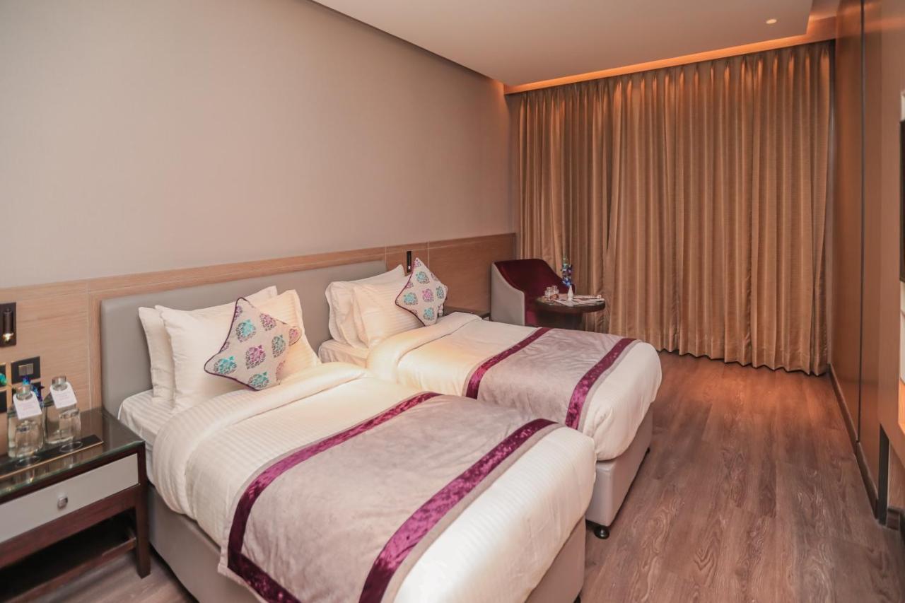 Regenta Place Verka 암리차르 외부 사진